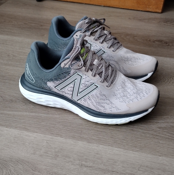 Men's New Balance Fresh Foam 680. Size 9.5 - Picture 7 of 9